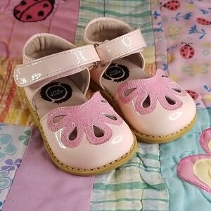 Livie & Luca Pink Patent Leather Mary Jane Shoes W/pink Glitter Petals Size 4
